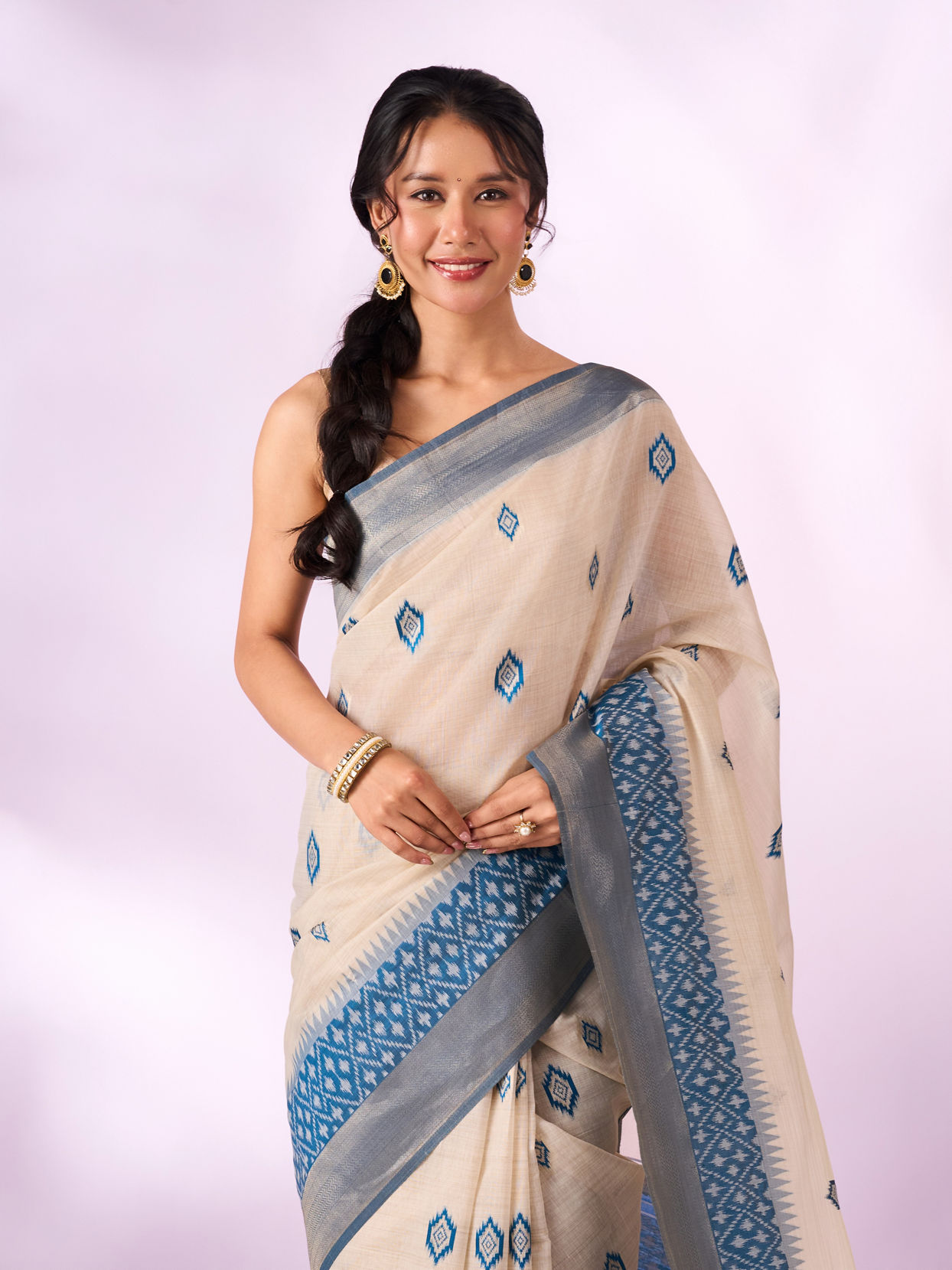 Mohey Women Indigo Blue Silk Saree with Weave