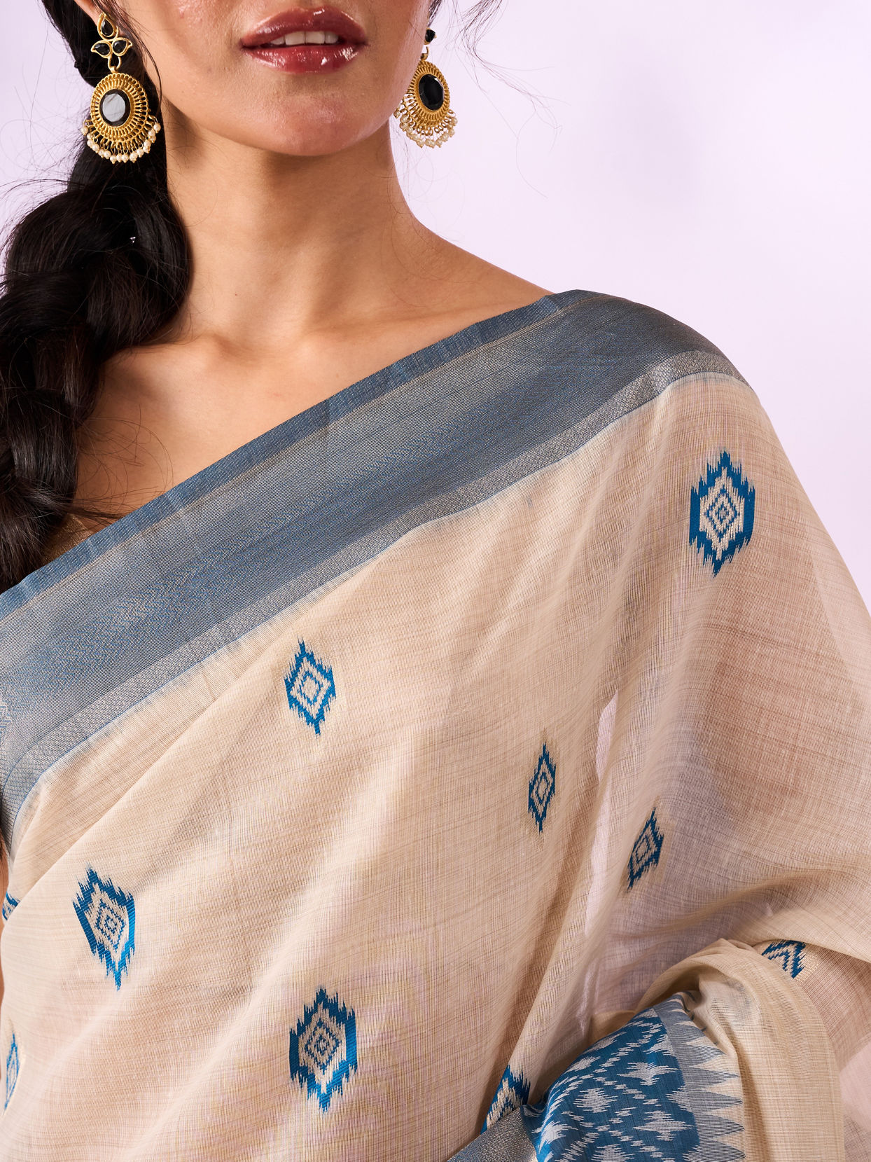 Mohey Women Indigo Blue Silk Saree with Weave