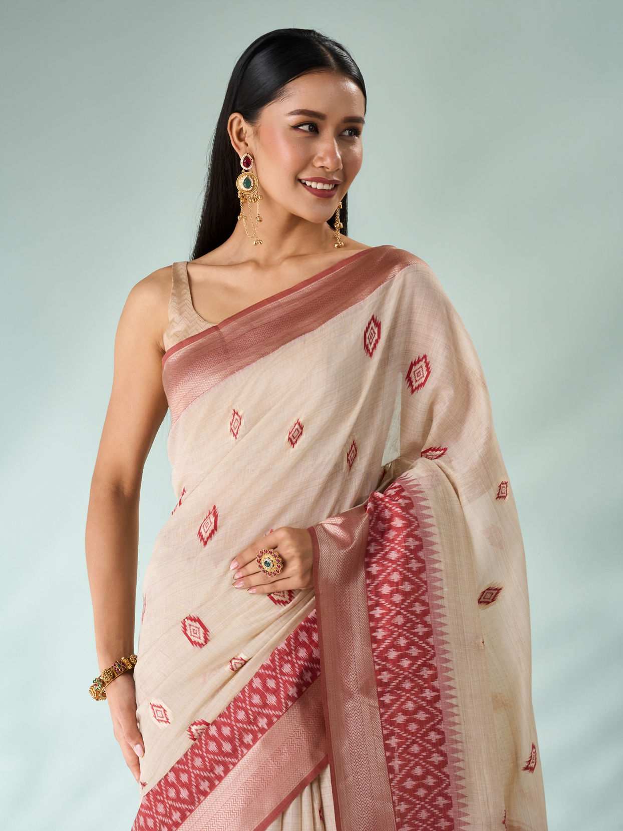 Mohey Women Red Art Silk Saree with Weave Design