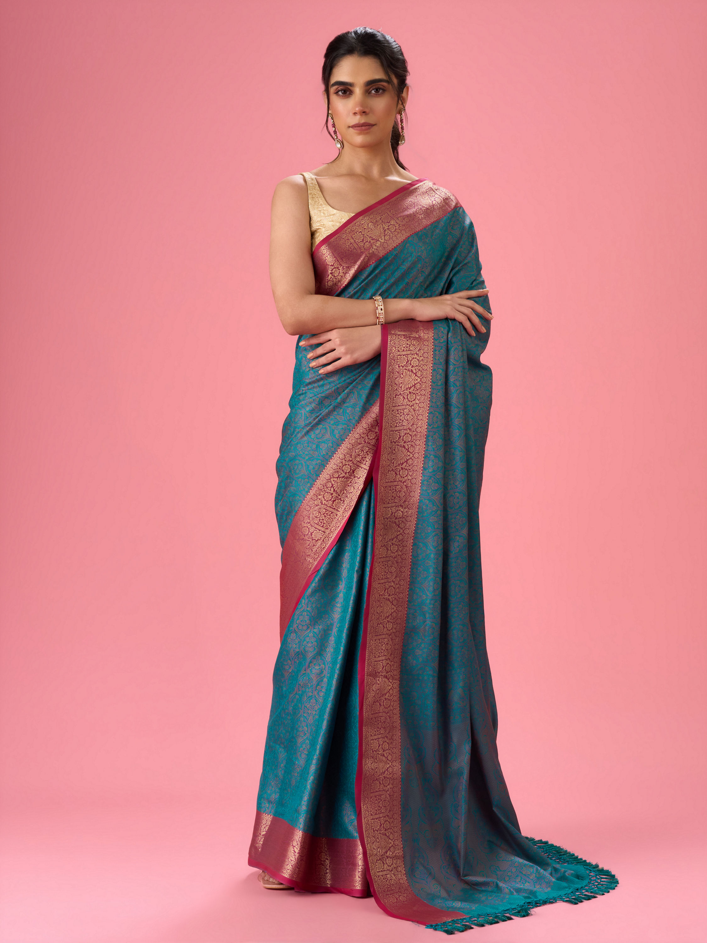 Mohey Women Emerald Elegance Art Silk Saree