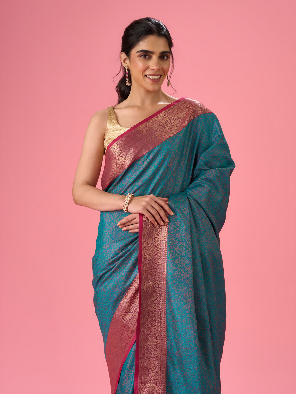 Mohey Women Emerald Elegance Saree