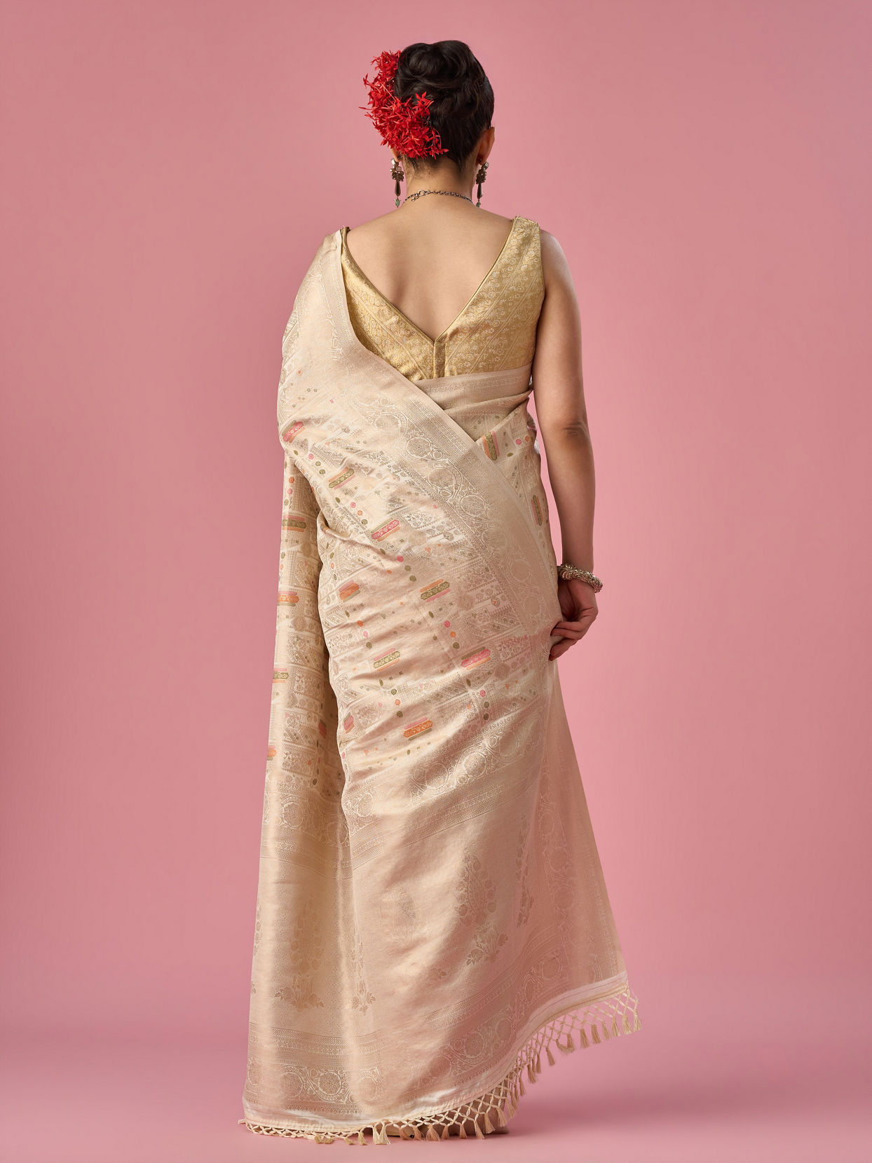 Mohey Women Cream Art Silk Saree with Weave Design