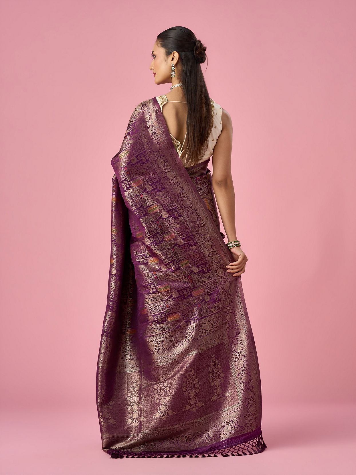 Mohey Women Wine Silk Banarasi Saree with Weave Design