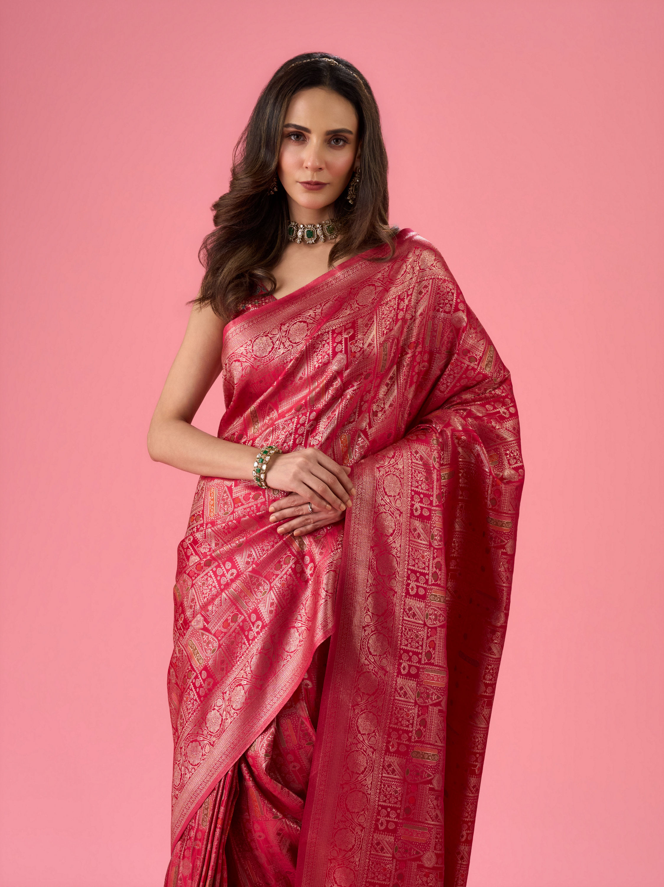 Mohey Women Elegant Pink Mystique Saree