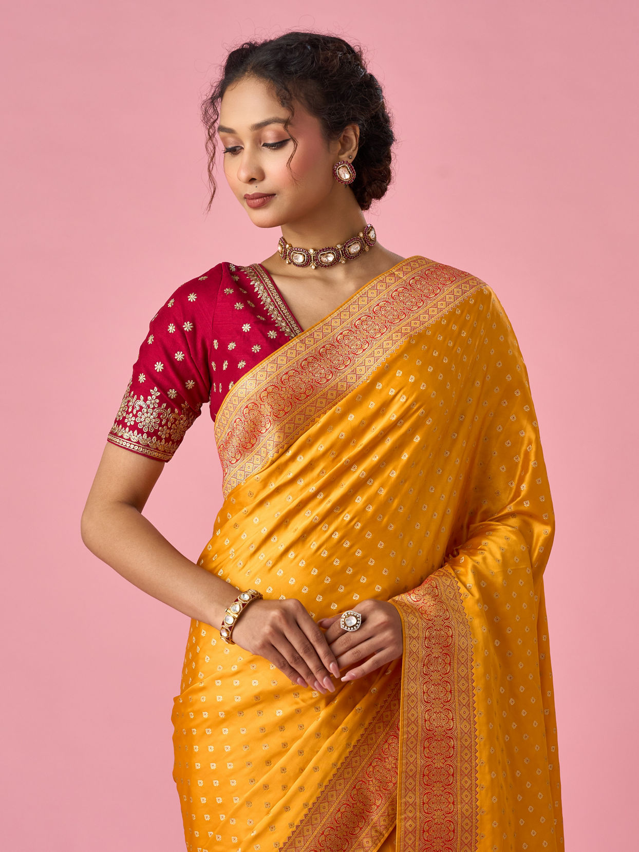 Mohey Women Mustard Yellow Silk Banarasi Saree with Weave Design