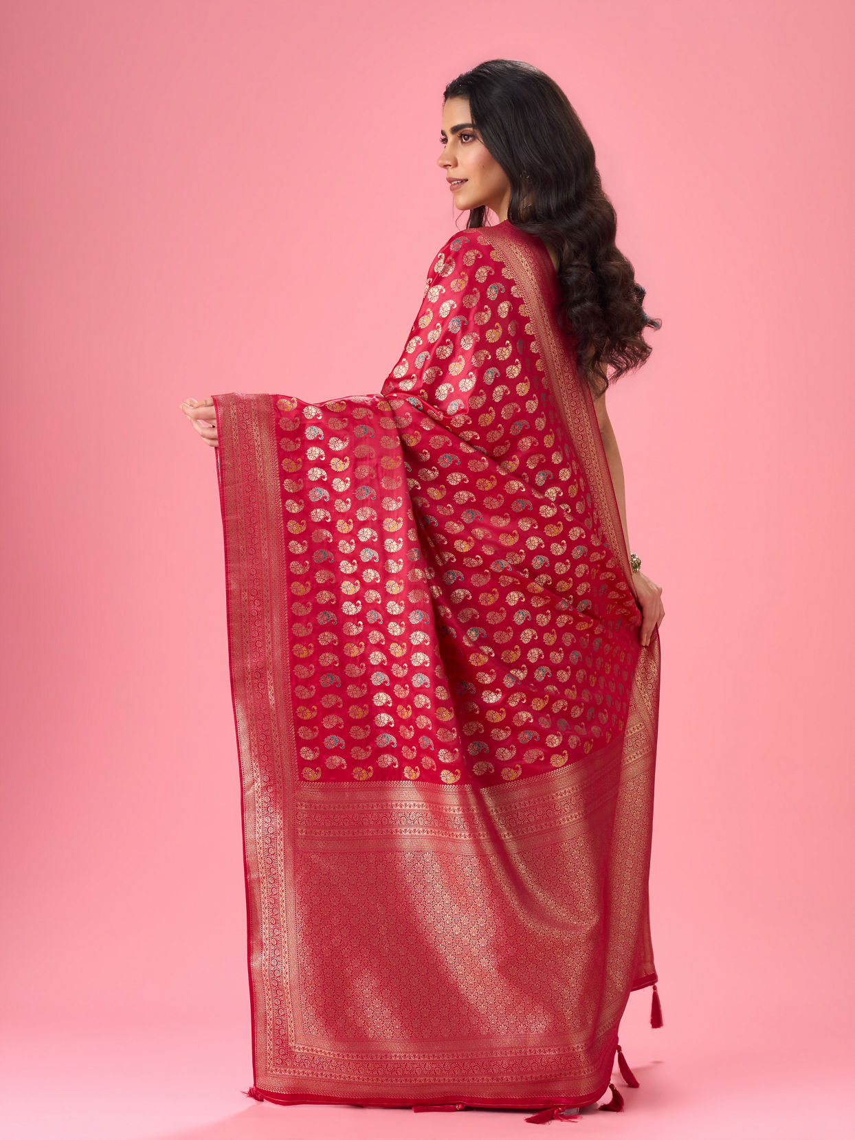 Mohey Women Ravishing Rani Pink Saree