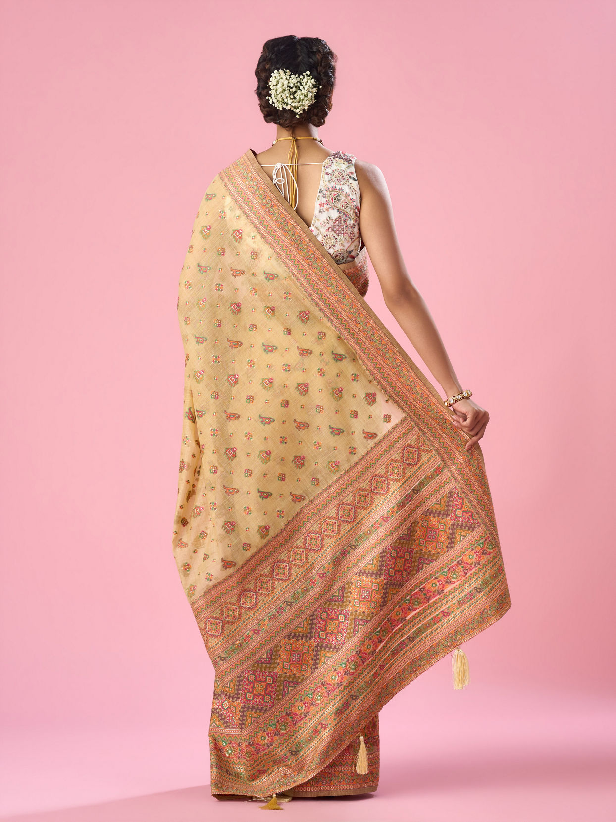 Mohey Women Light Yellow Art Silk Saree with Weave Design