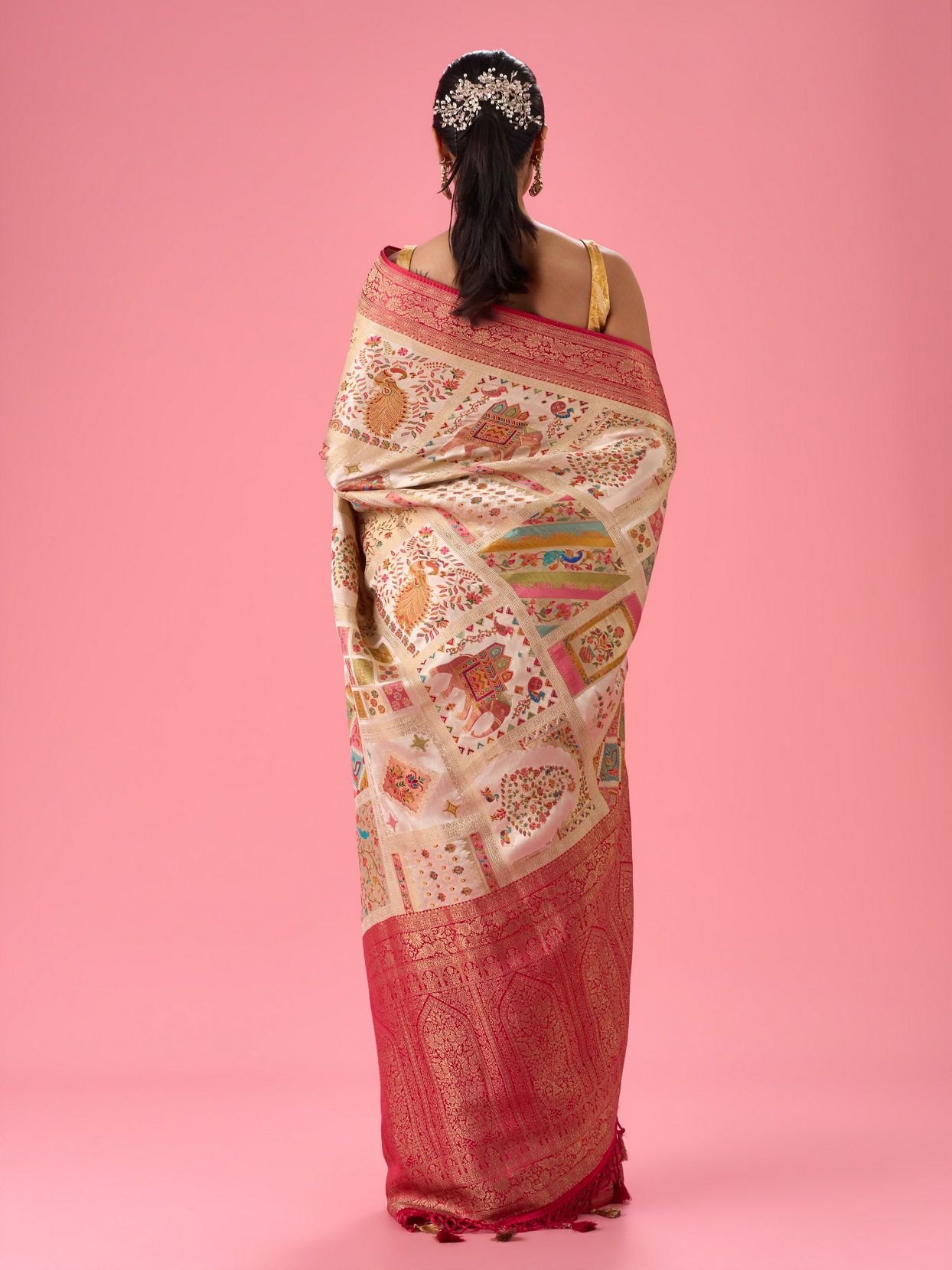 Mohey Women Cream Elegance Banarasi Saree