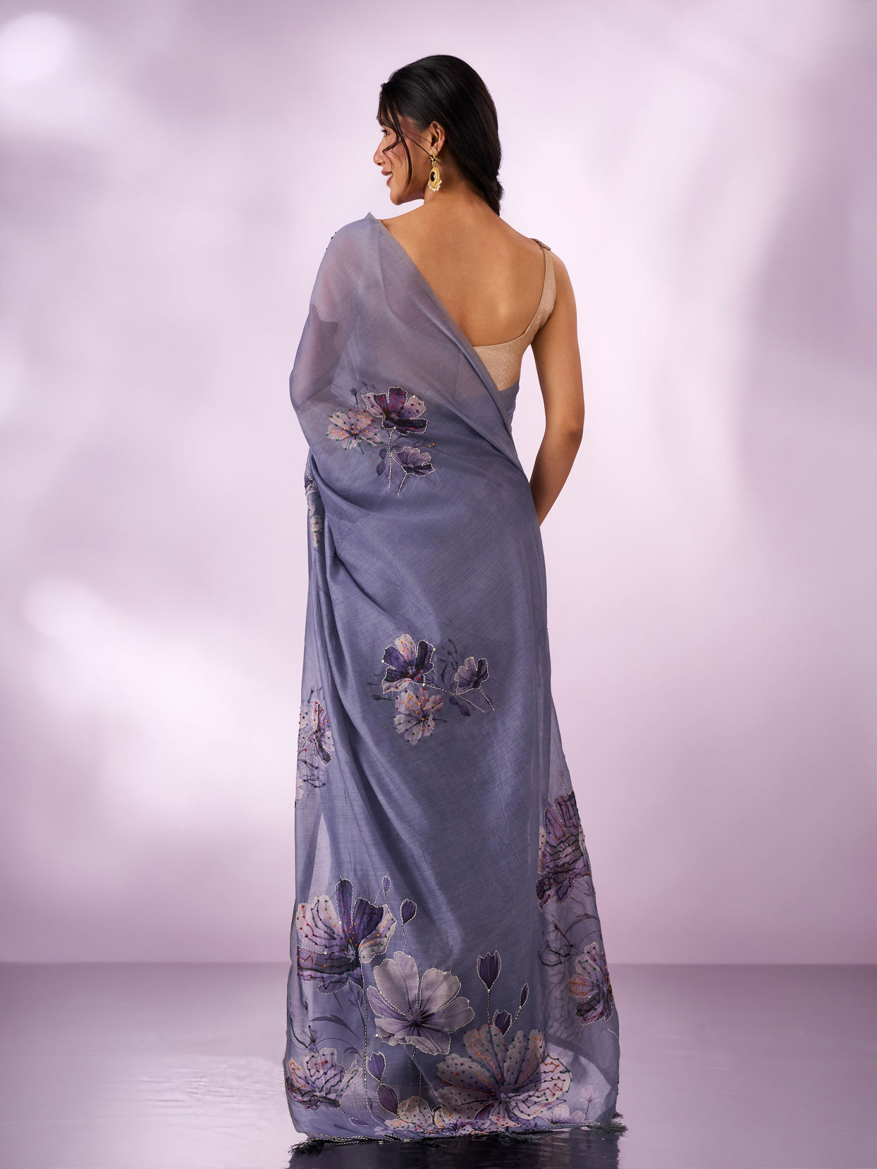 Mohey Women Grey Silk Saree with Sequin Work