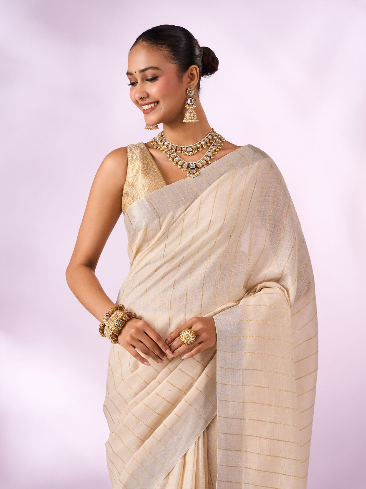 Mohey Women Cream Linen Saree with Weave