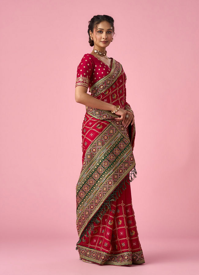 Mohey Women Pink Satin Saree with Zari Design