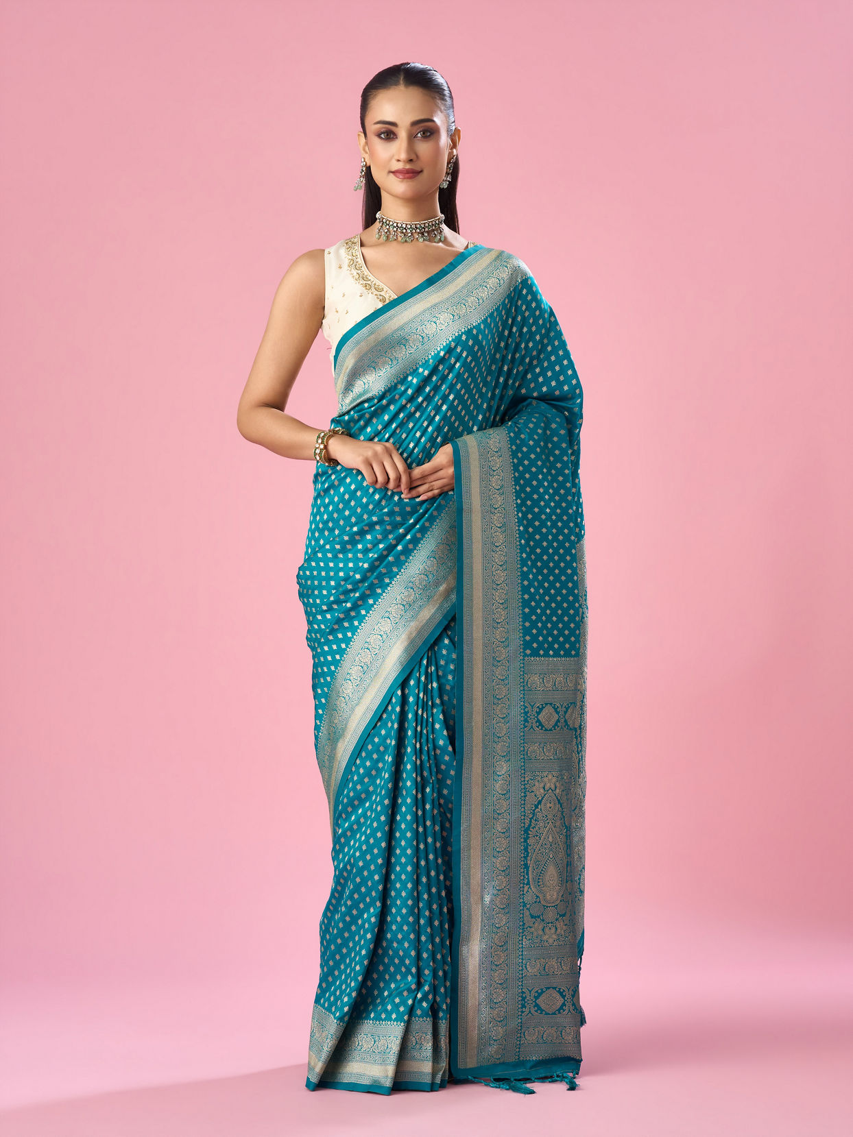 Mohey Women Green Art Silk Saree with Weave