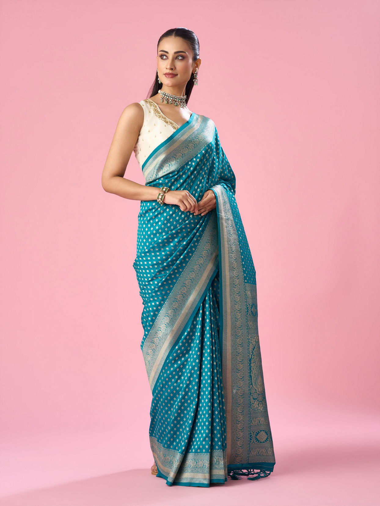 Mohey Women Green Art Silk Saree with Weave
