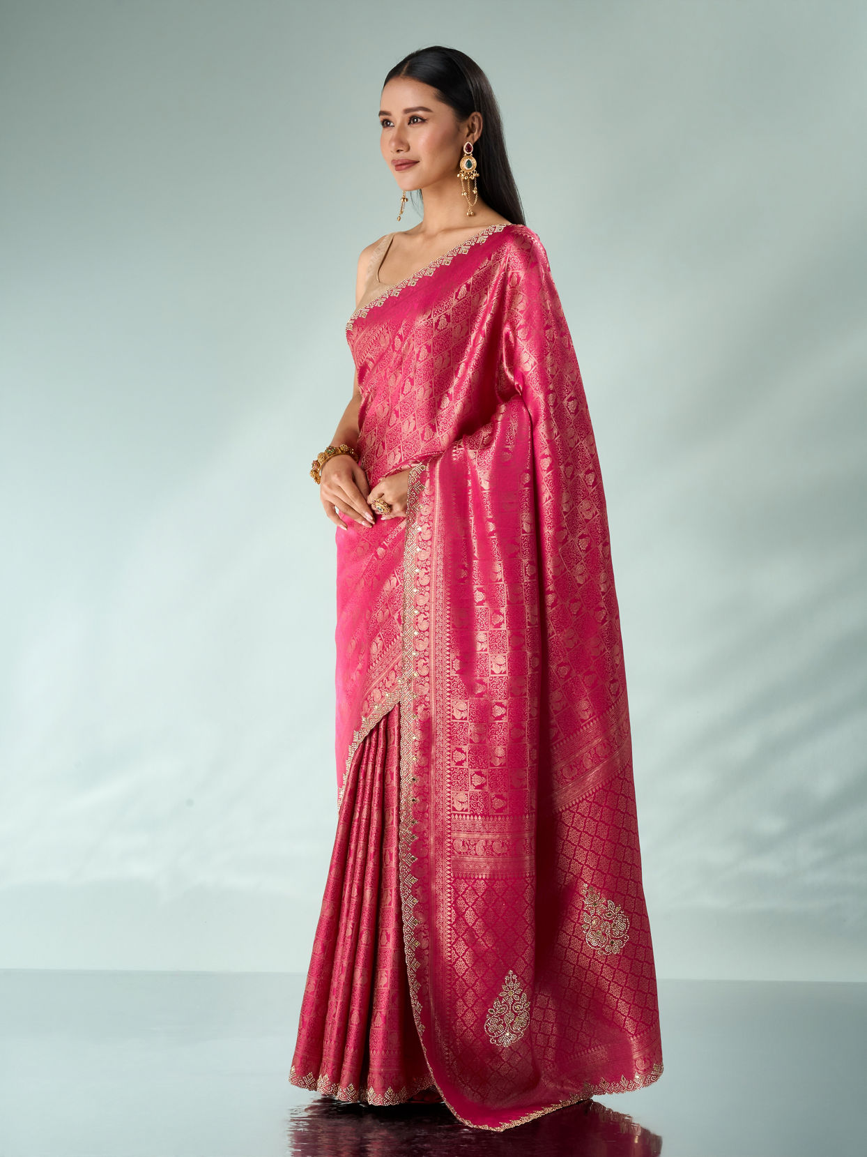 Mohey Women Pink Silk Saree with Mirror and Stone Work