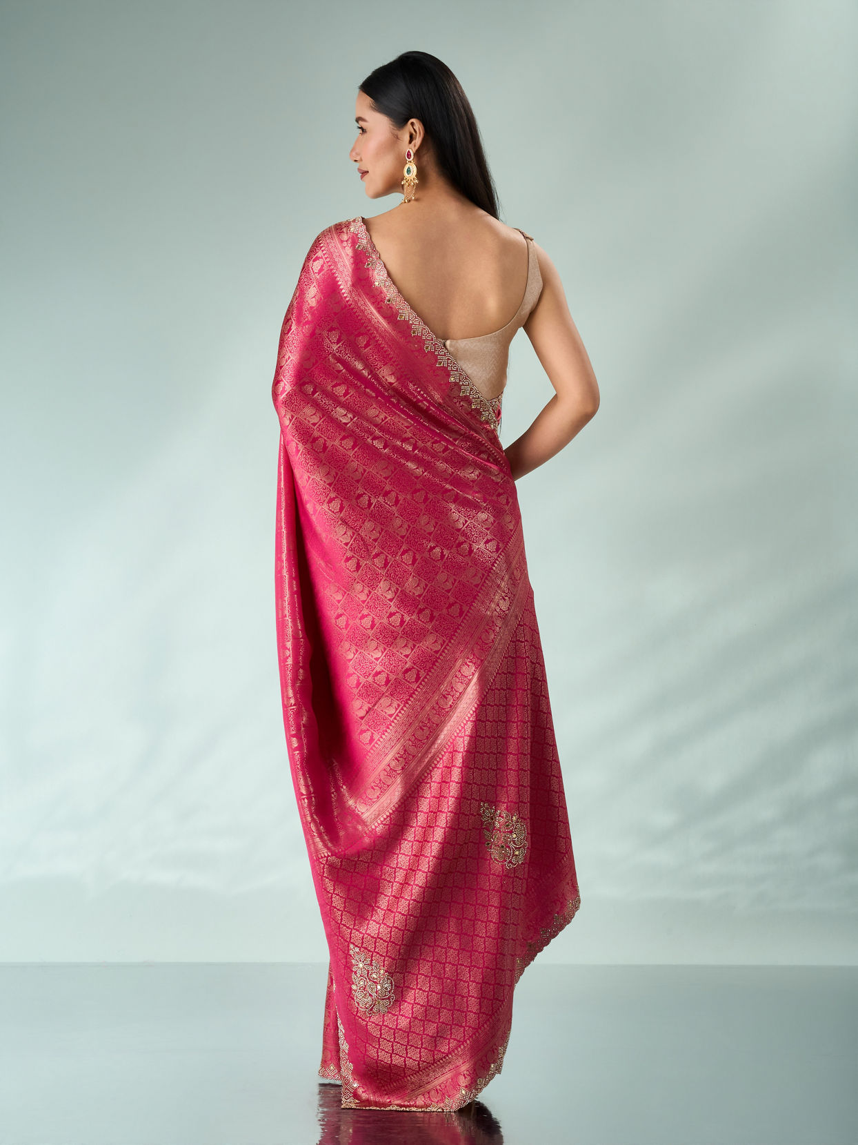 Mohey Women Pink Silk Saree with Mirror and Stone Work