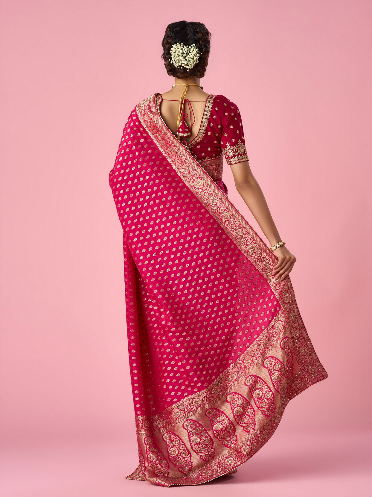 Mohey Women Pink Silk Saree with Hand Embroidery