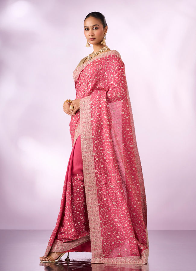 Mohey Women Pink Crepe Saree with Stone Work