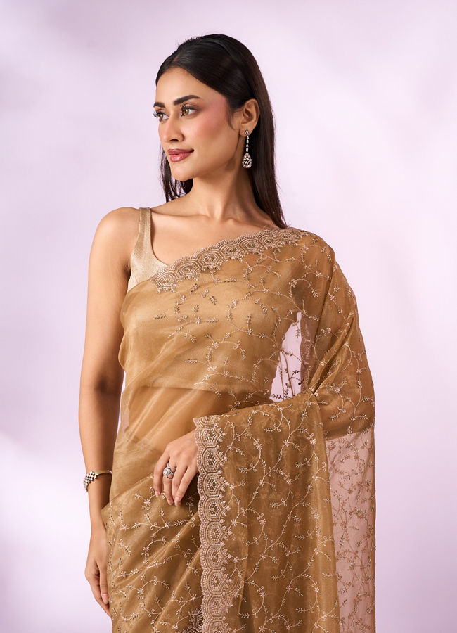 Mohey Women Green Net Saree with Cutdana Work