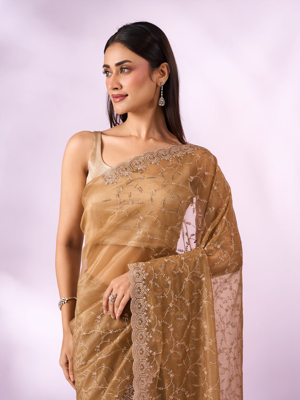 Mohey Women Green Net Saree with Cutdana Work