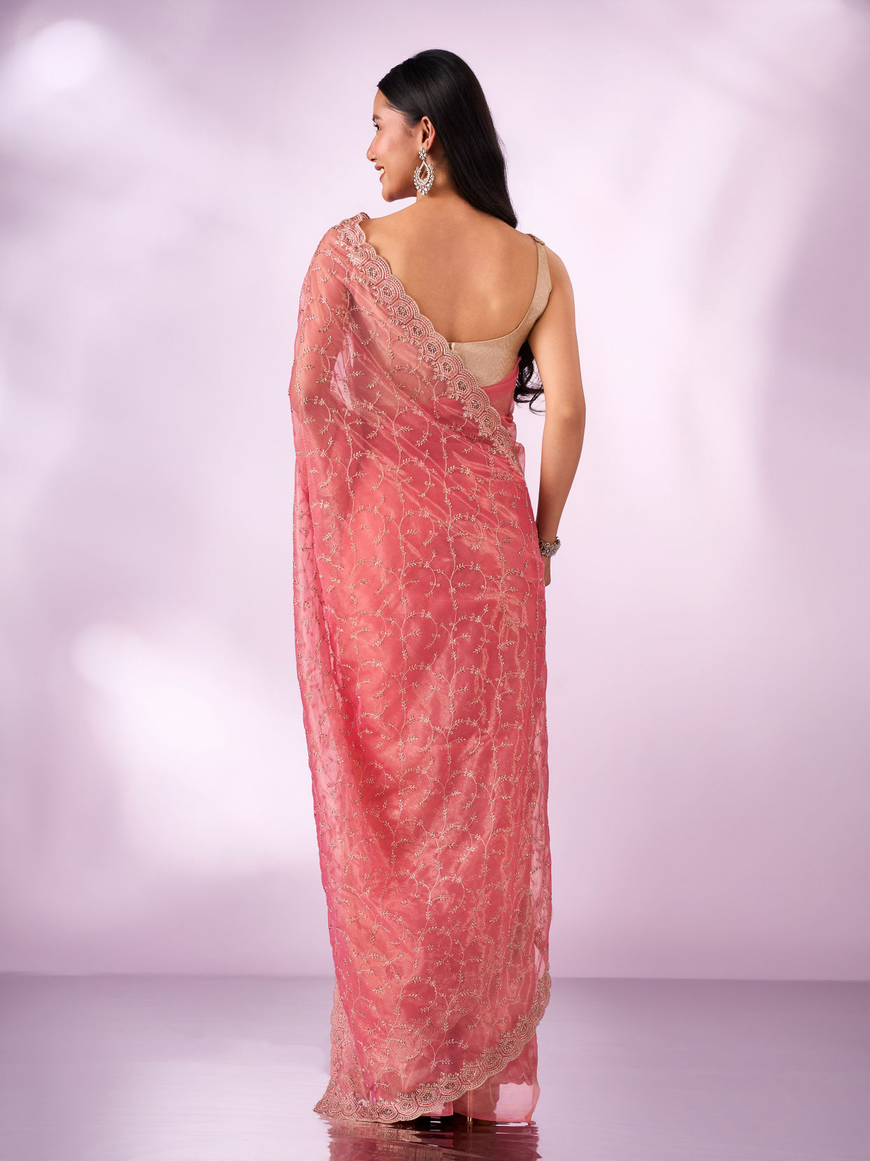 Mohey Women Pink Net Saree with Cutdana and Thread Work