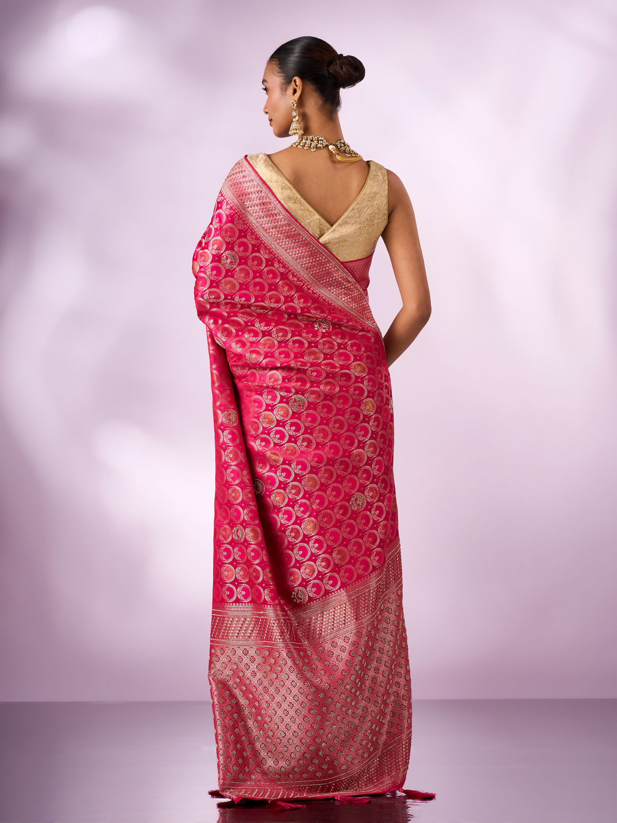 Mohey Women Pink Silk Banarasi Saree with Stone Work