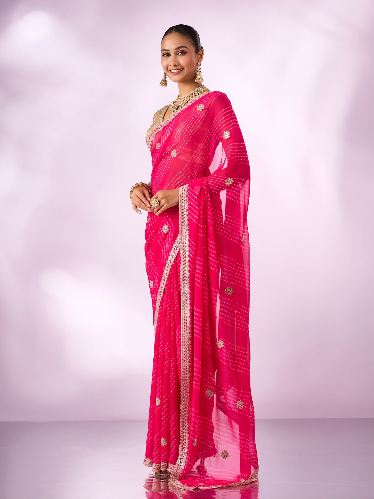Mohey Women Pink Chiffon Saree with Stone Work