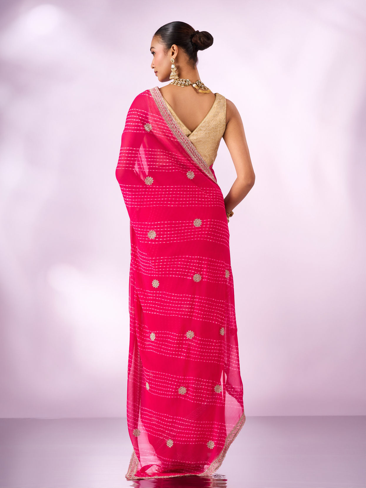 Mohey Women Pink Chiffon Saree with Stone Work