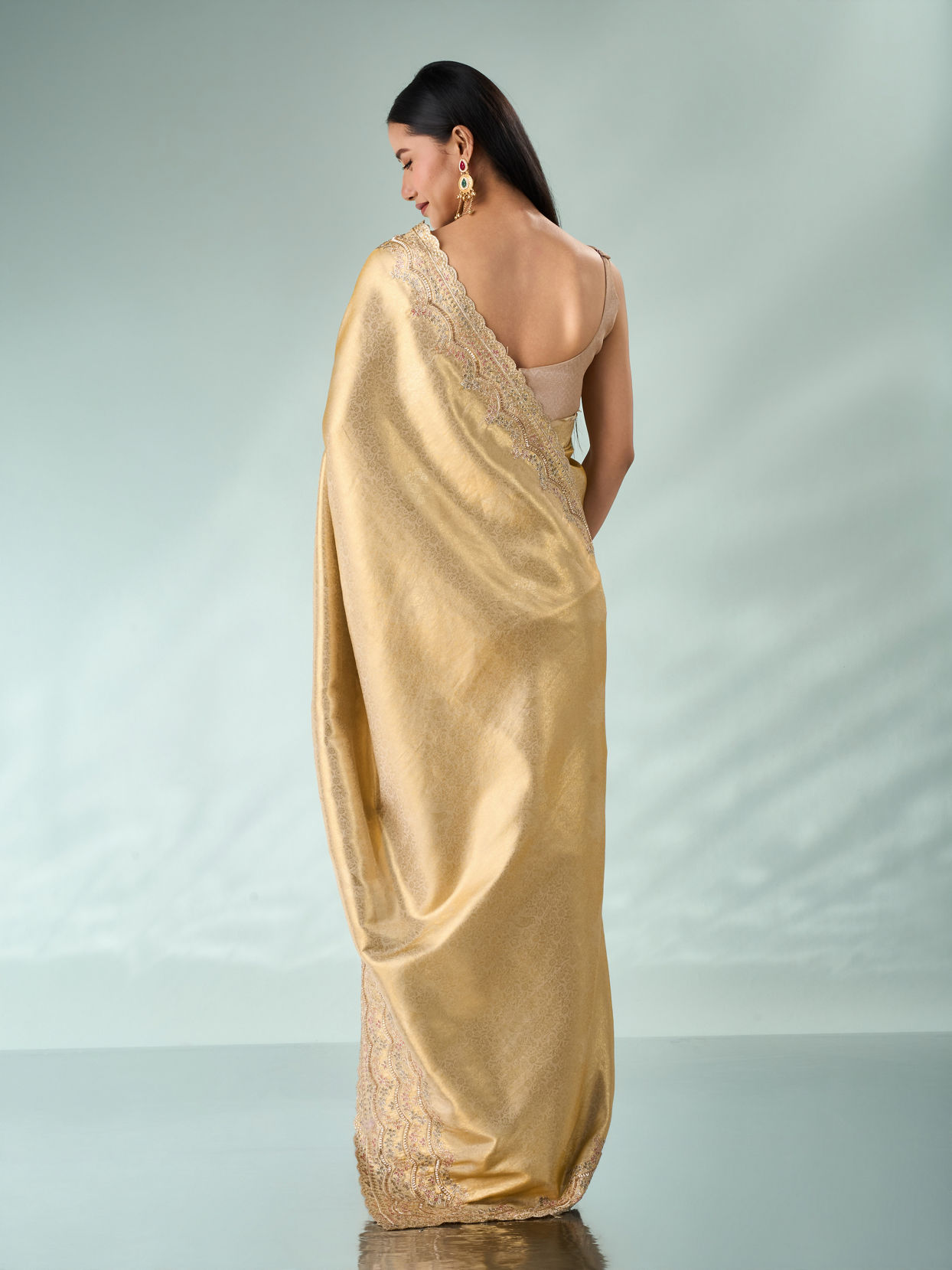 Mohey Women Cream Silk Saree with Cutdana and Sequin Work