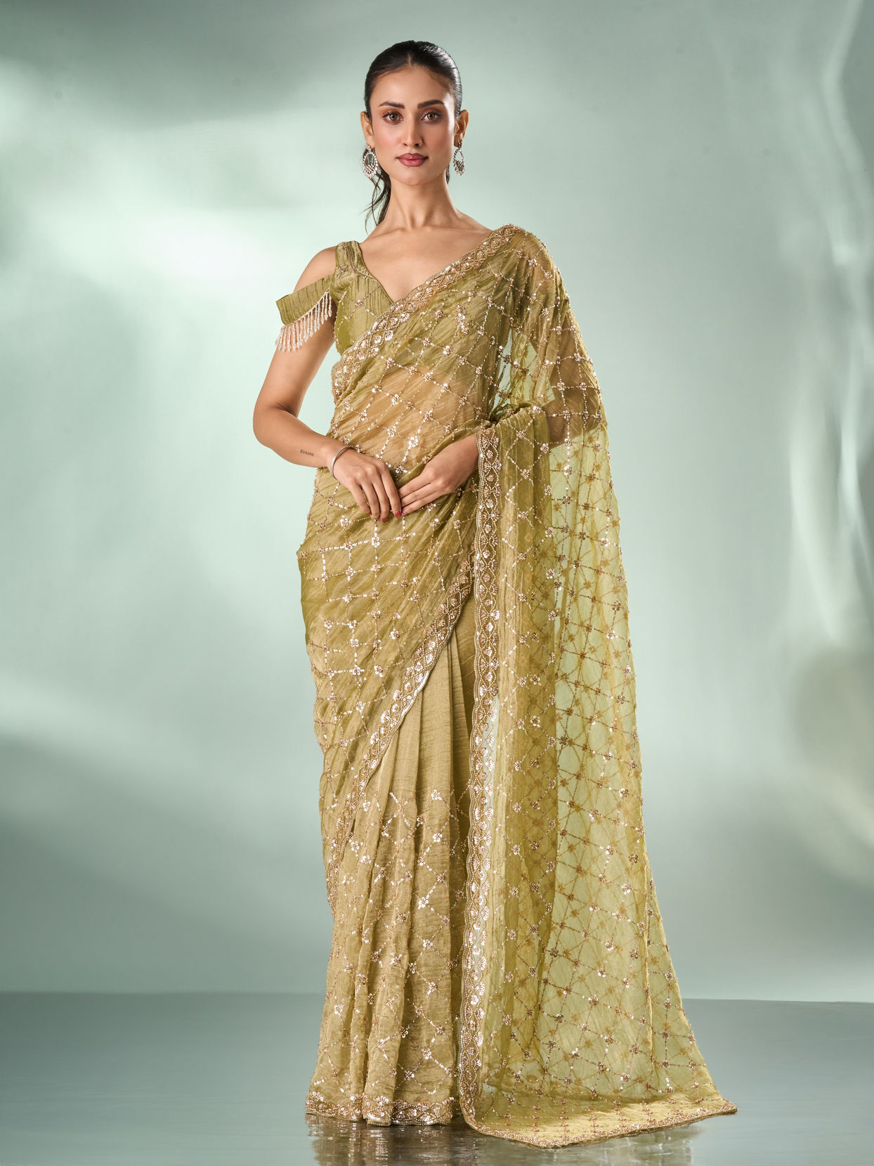 Mohey Women Pista Organza Saree with Cutdana Work