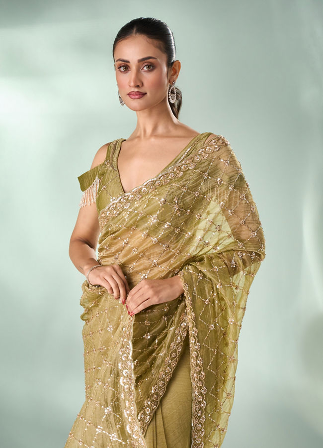 Mohey Women Pista Organza Saree with Cutdana Work