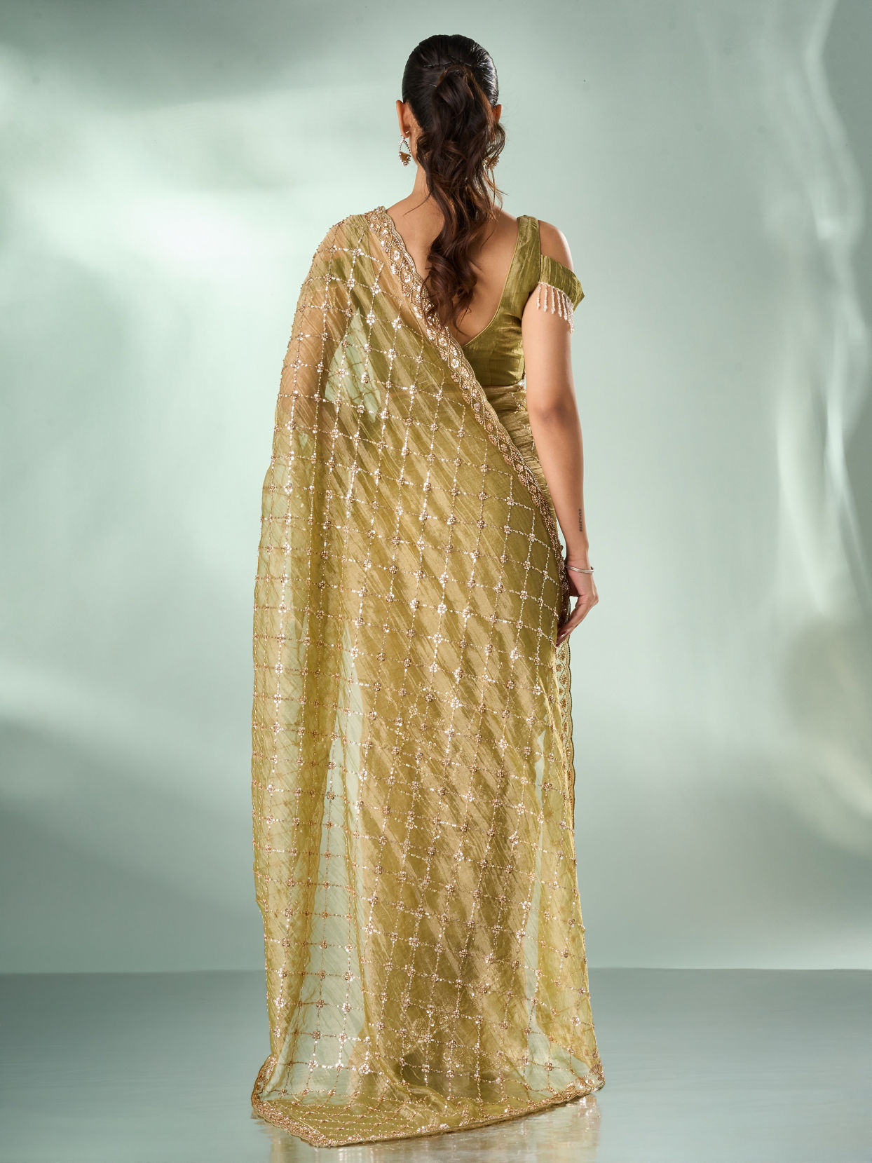 Mohey Women Pista Organza Saree with Cutdana Work