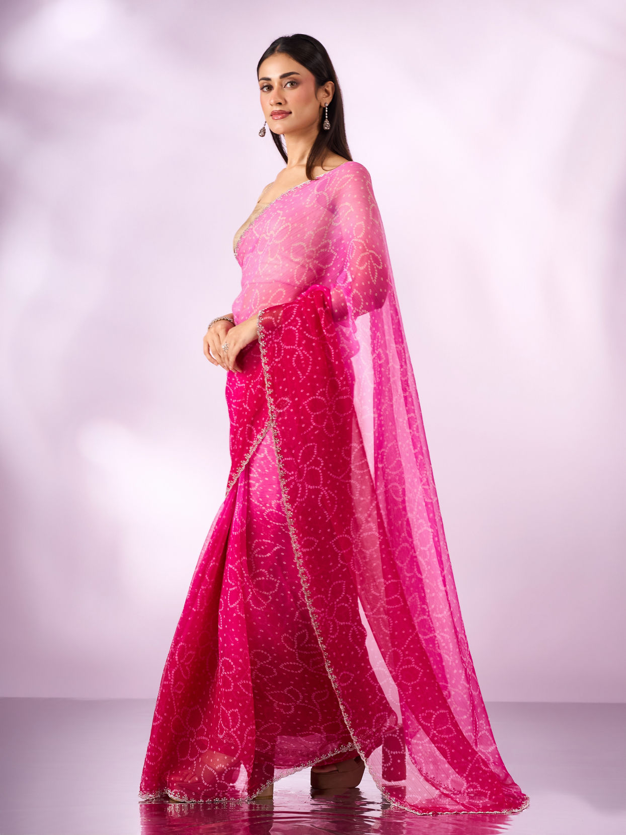 Mohey Women Pink Chiffon Saree with Print and Stone Work