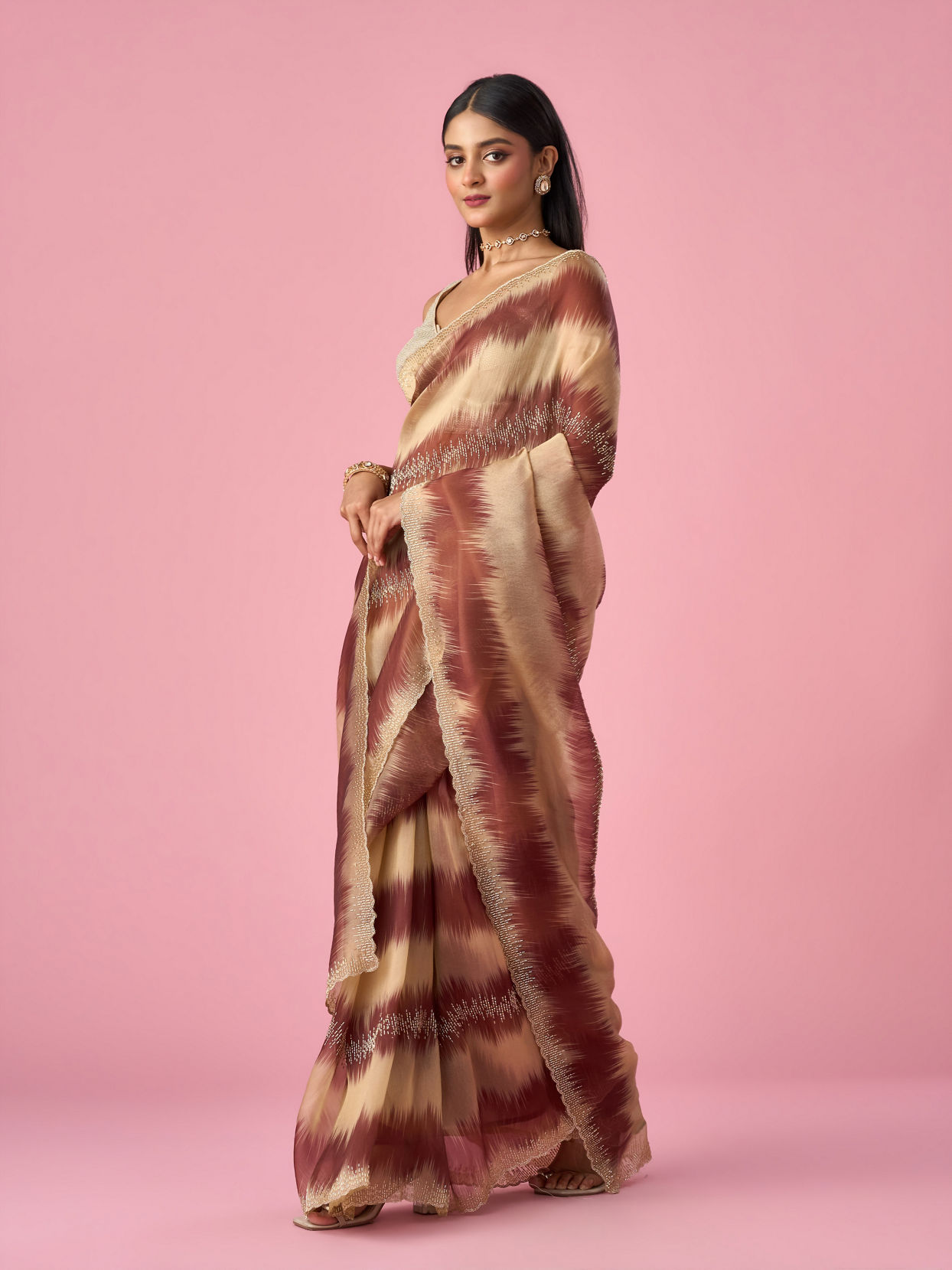 Mohey Women Maroon Organza Saree with Cutdana Work