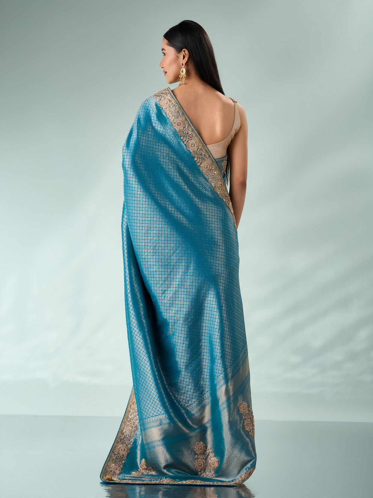 Mohey Women Green Silk Banarasi Saree with Hand Embroidery