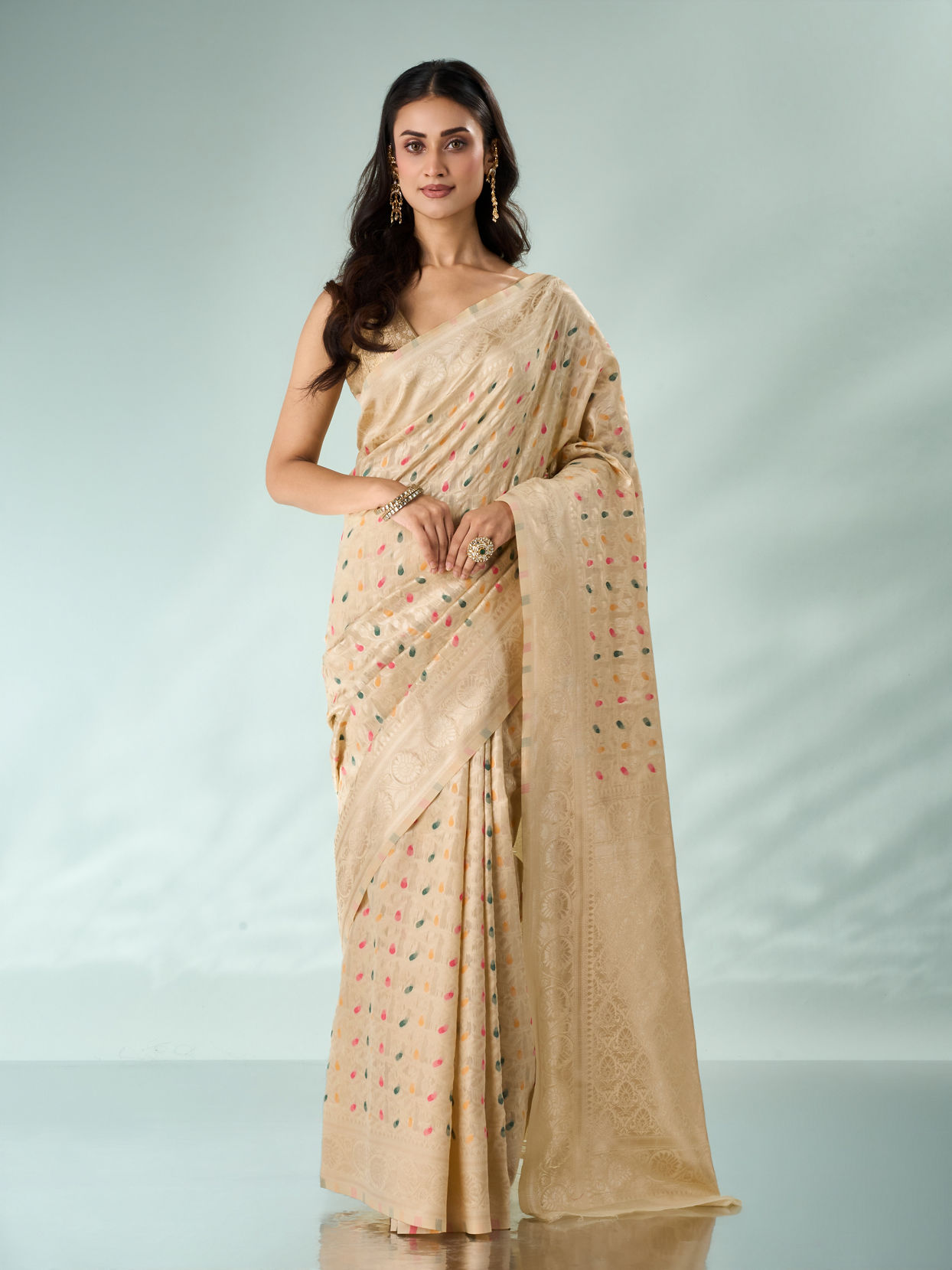 Mohey Women Cream Silk Saree with Weave