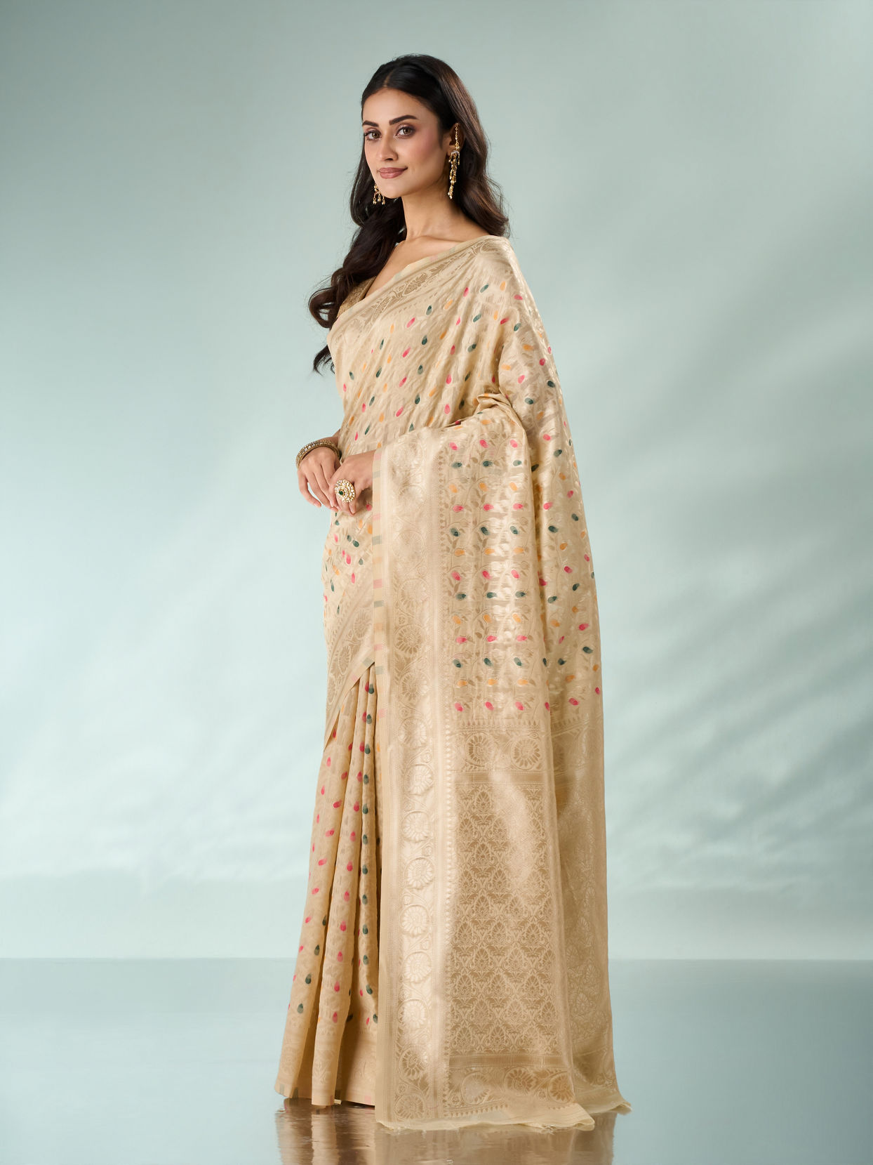 Mohey Women Cream Silk Saree with Weave