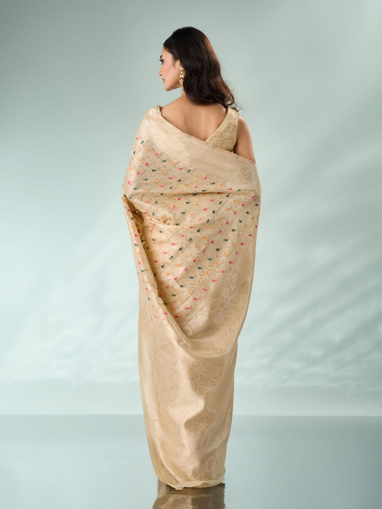 Mohey Women Cream Silk Saree with Weave