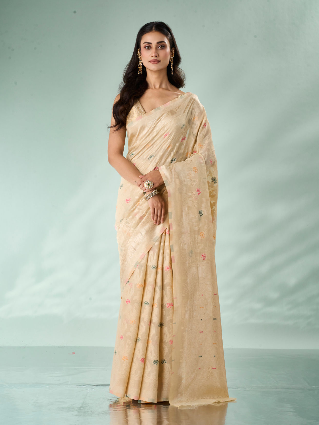 Mohey Women Cream Silk Saree with Weave