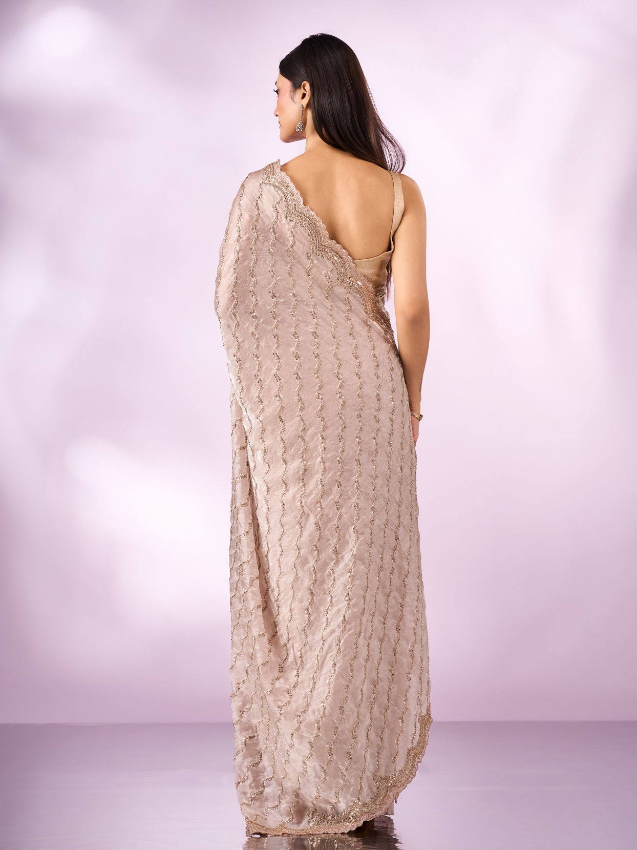 Mohey Women Cream Organza Saree with Cutdana Work