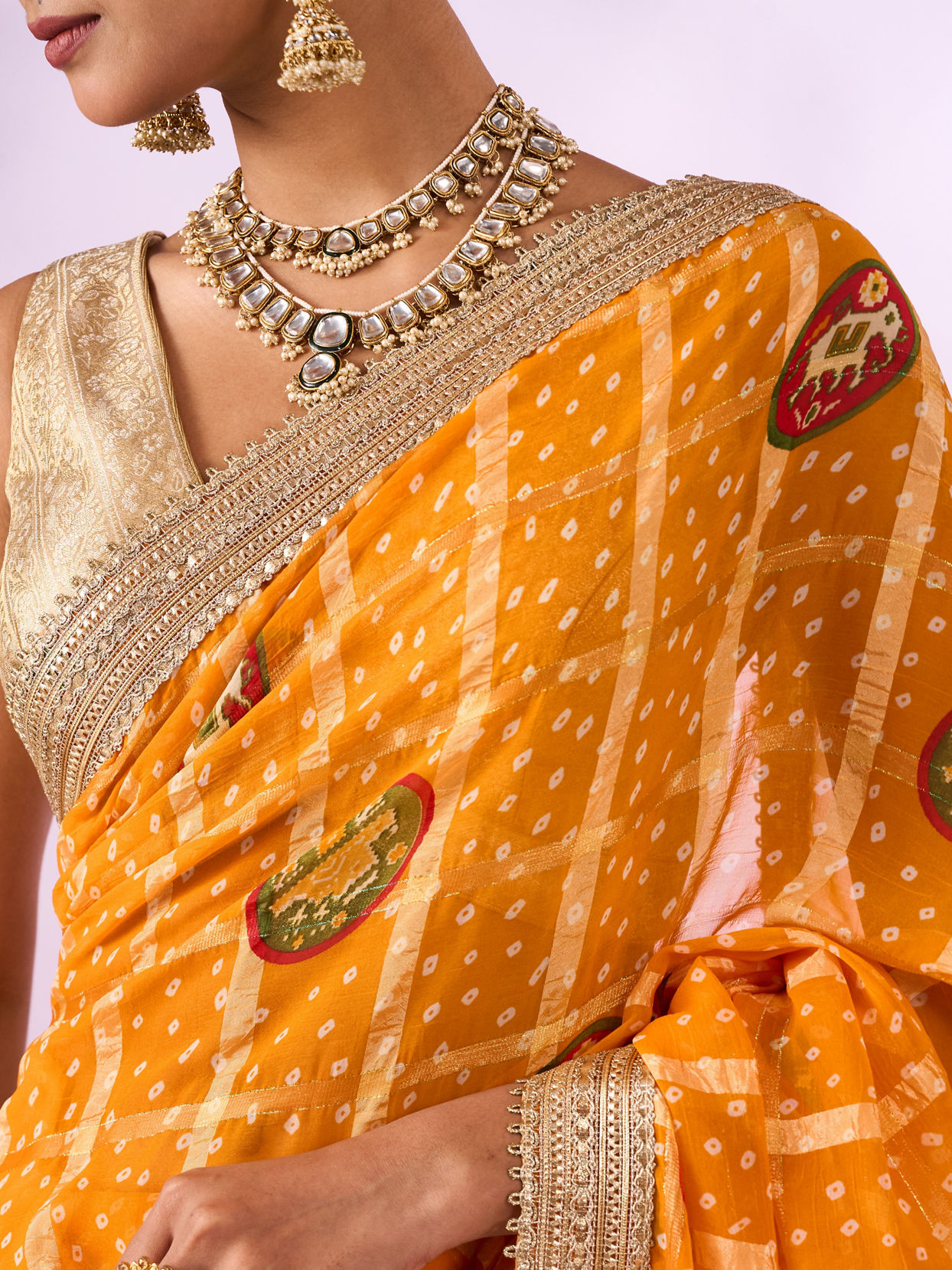 Mohey Women Mustard Yellow Georgette Saree with Zari Print