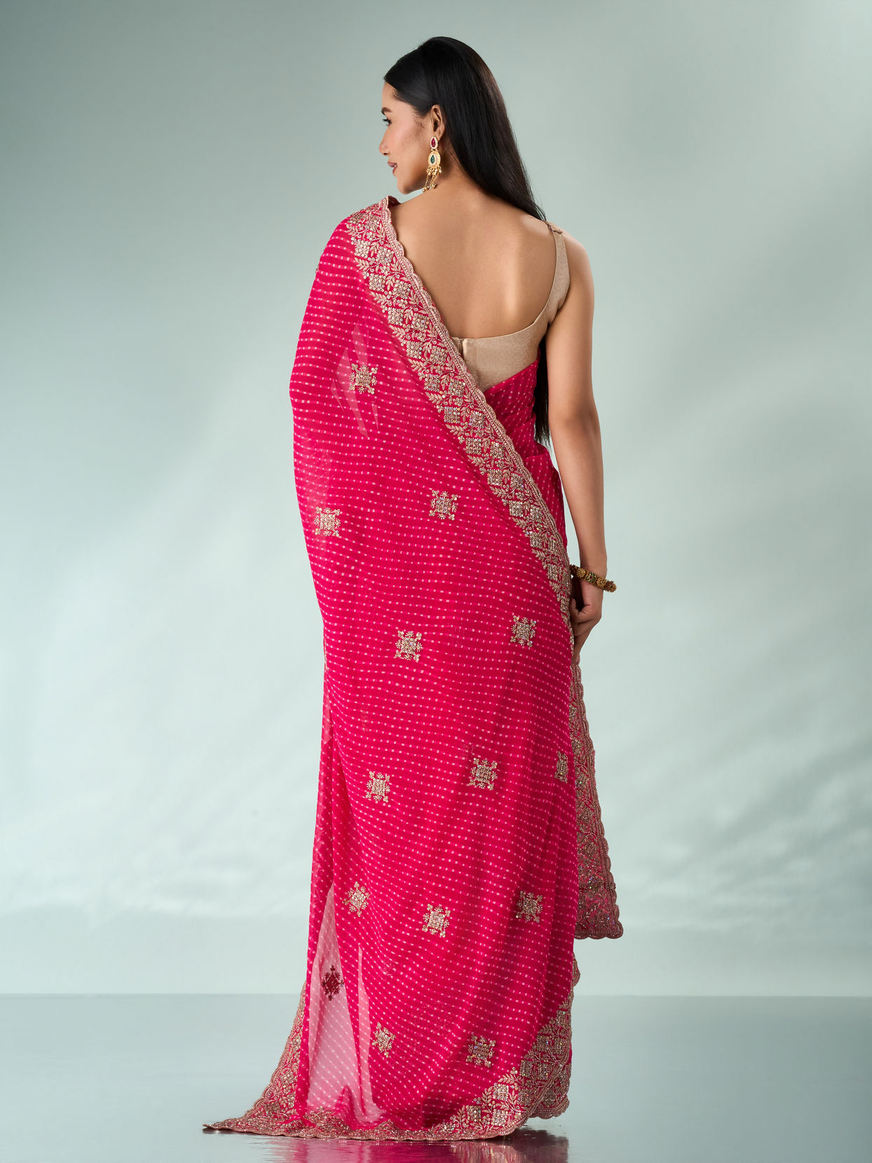 Mohey Women Pink Georgette Saree with Cutdana and Sequin Work