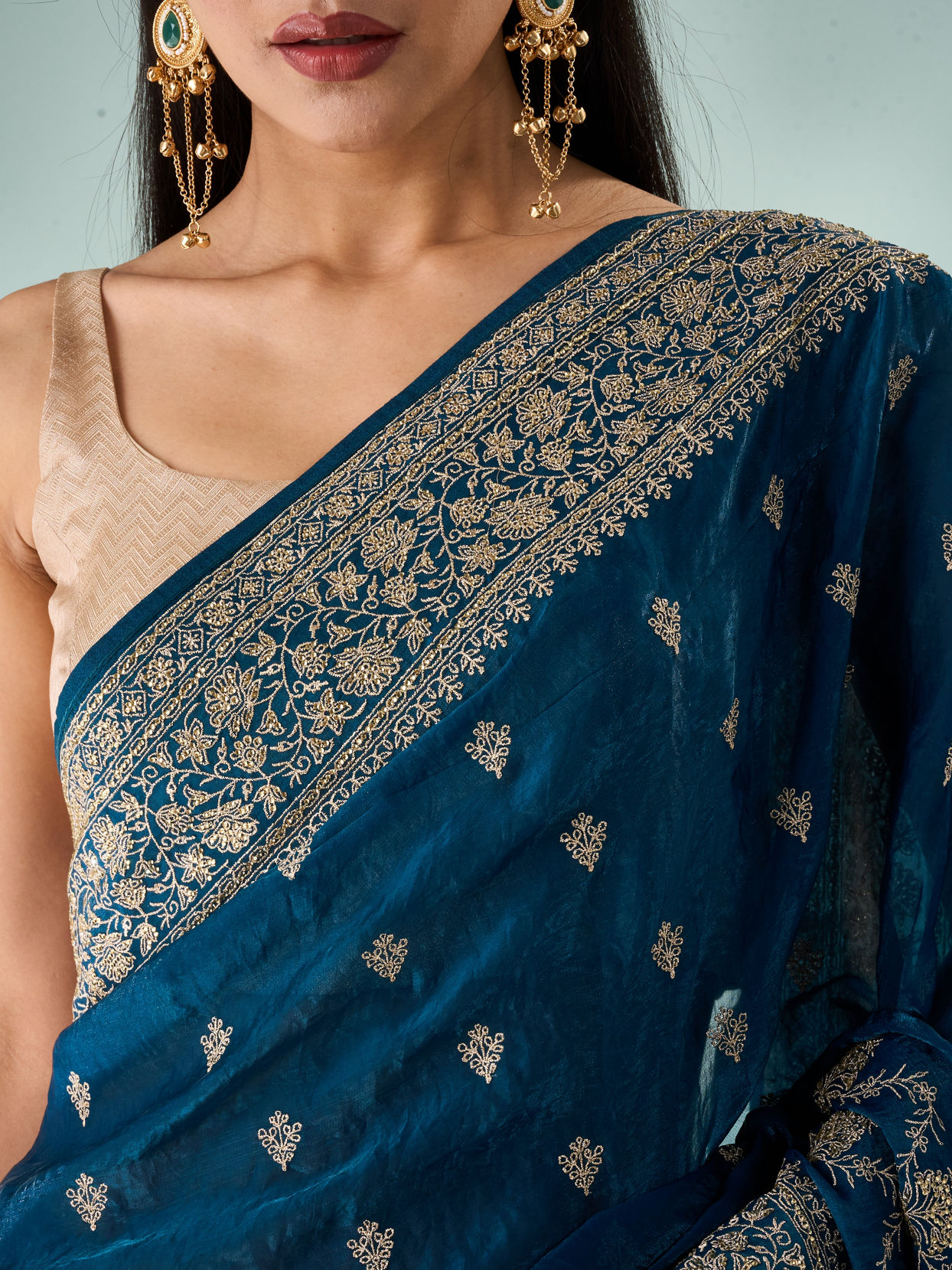 Mohey Women Blue Silk Saree with Zari Work