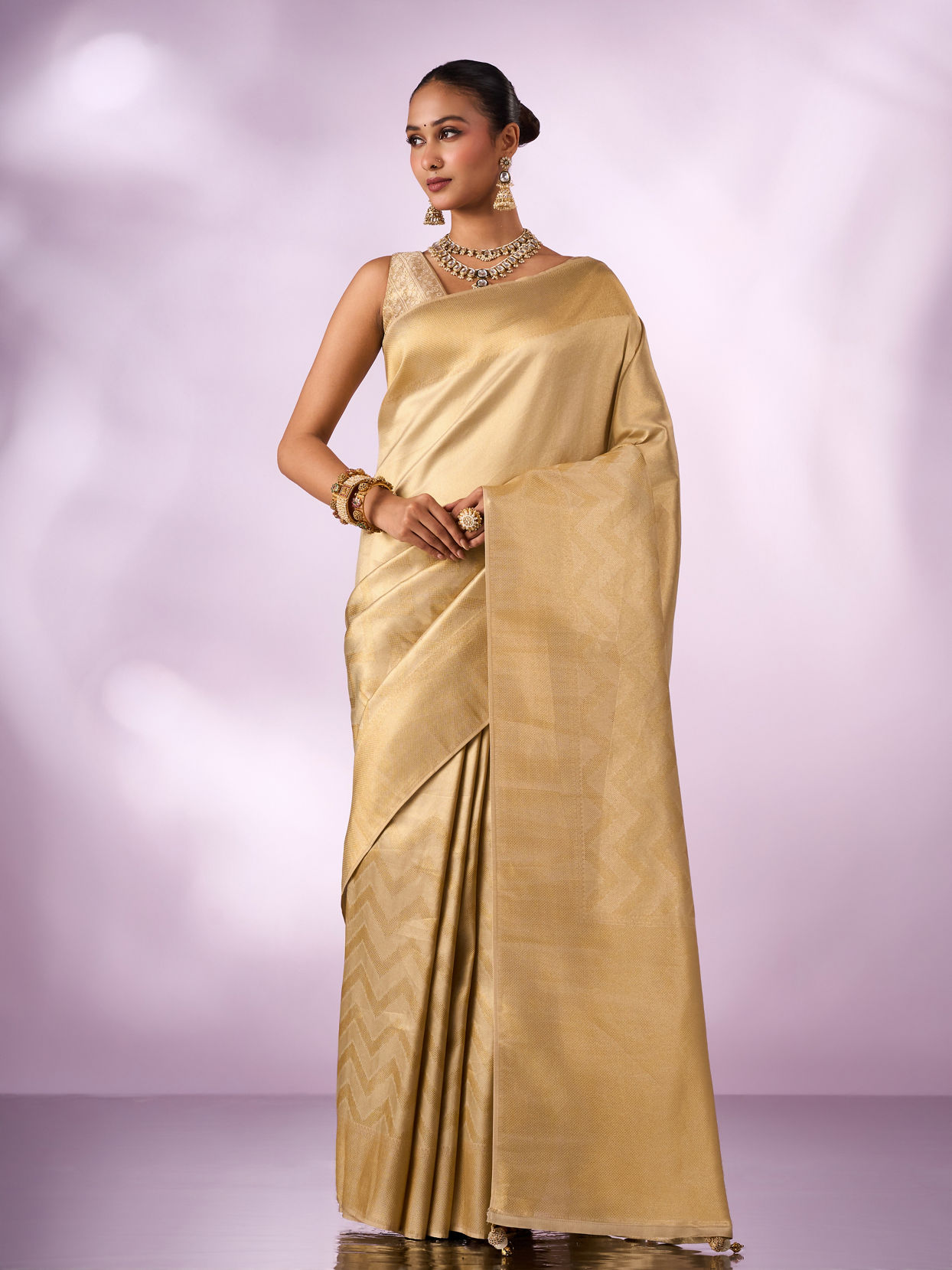 Mohey Women Cream Silk Banarasi Saree with Weave Design
