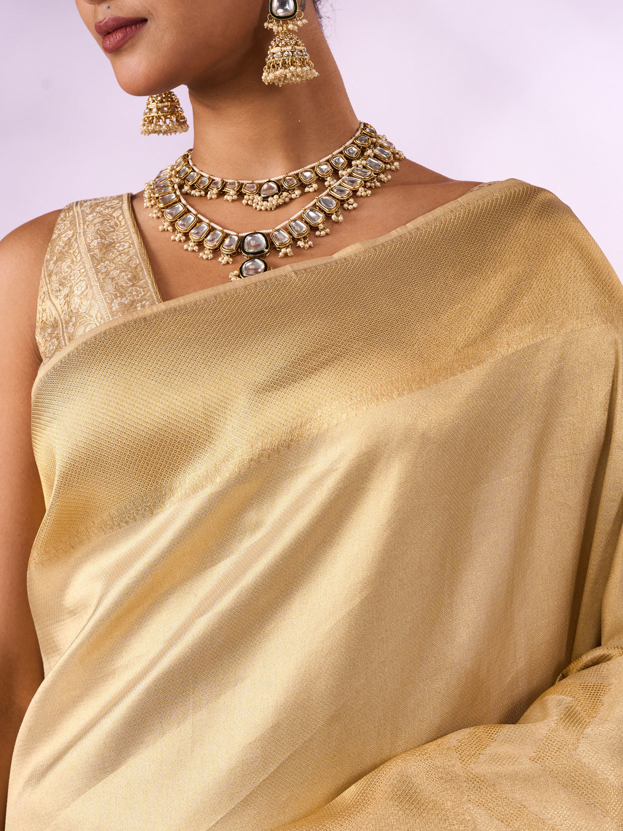 Mohey Women Cream Silk Banarasi Saree with Weave Design