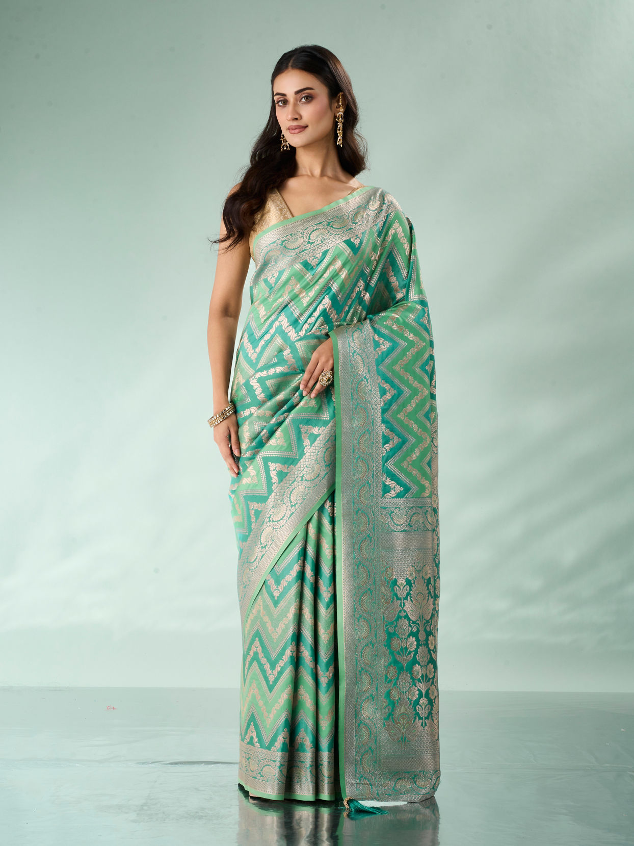 Mohey Women Sea Green Silk Saree with Weave Design