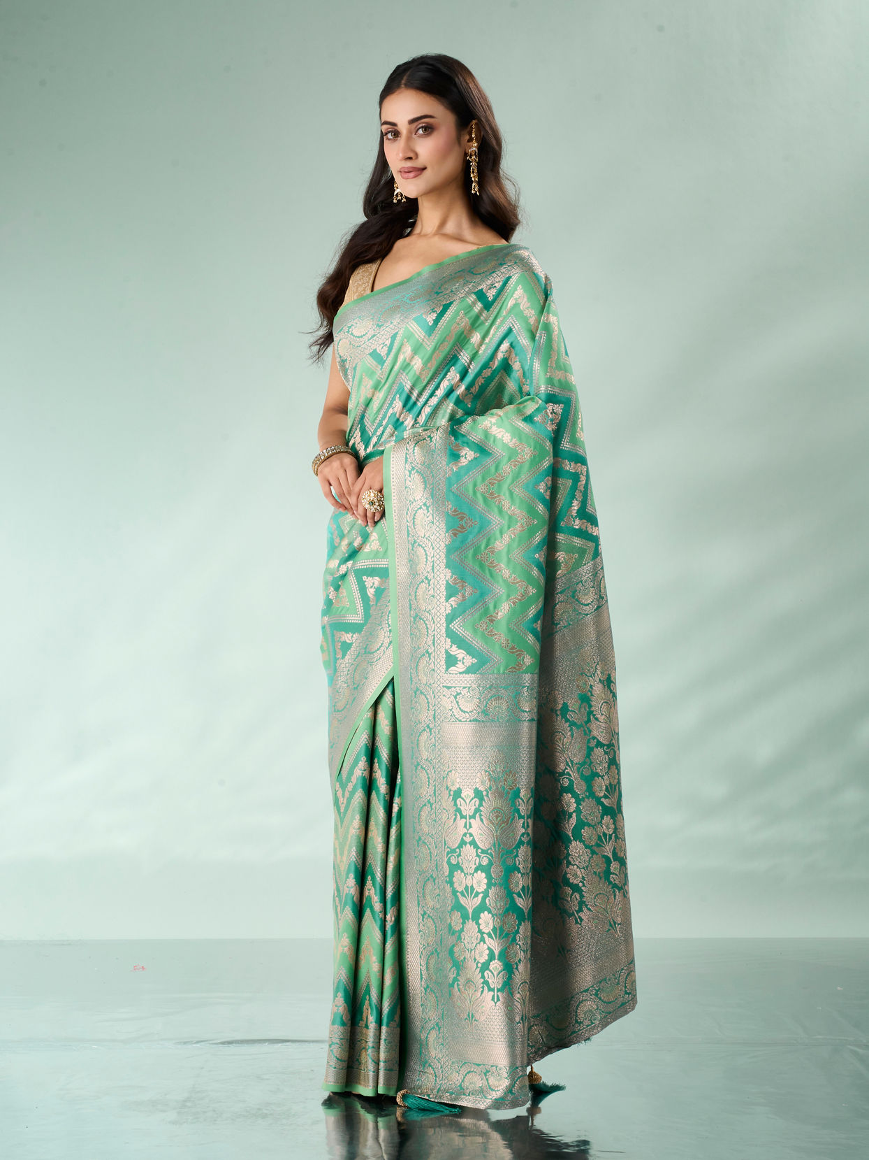 Mohey Women Sea Green Silk Saree with Weave Design