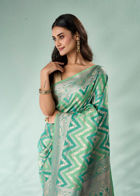 Mohey Women Sea Green Silk Saree with Weave Design
