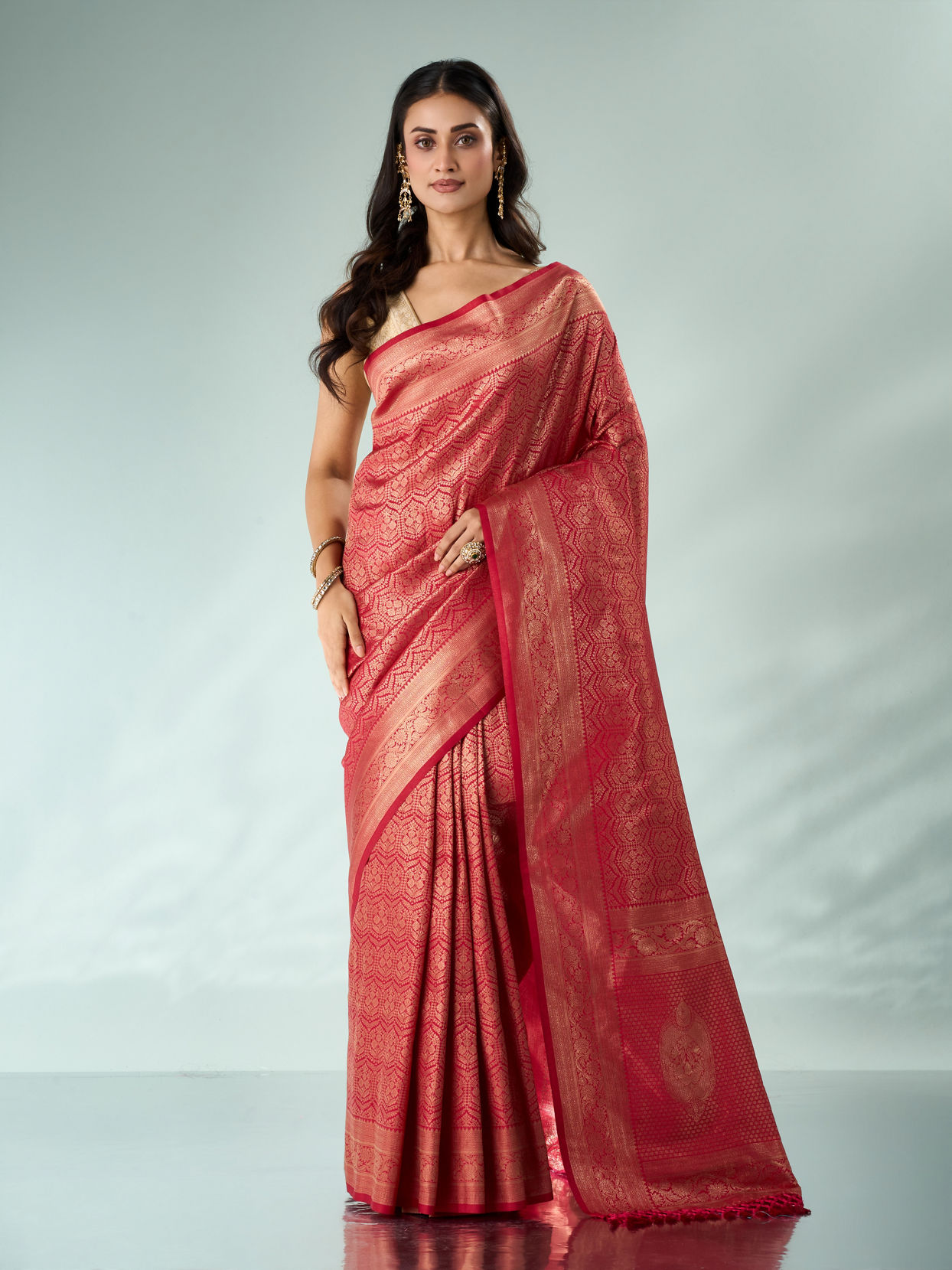 Mohey Women Pink Art Silk Saree with Weave