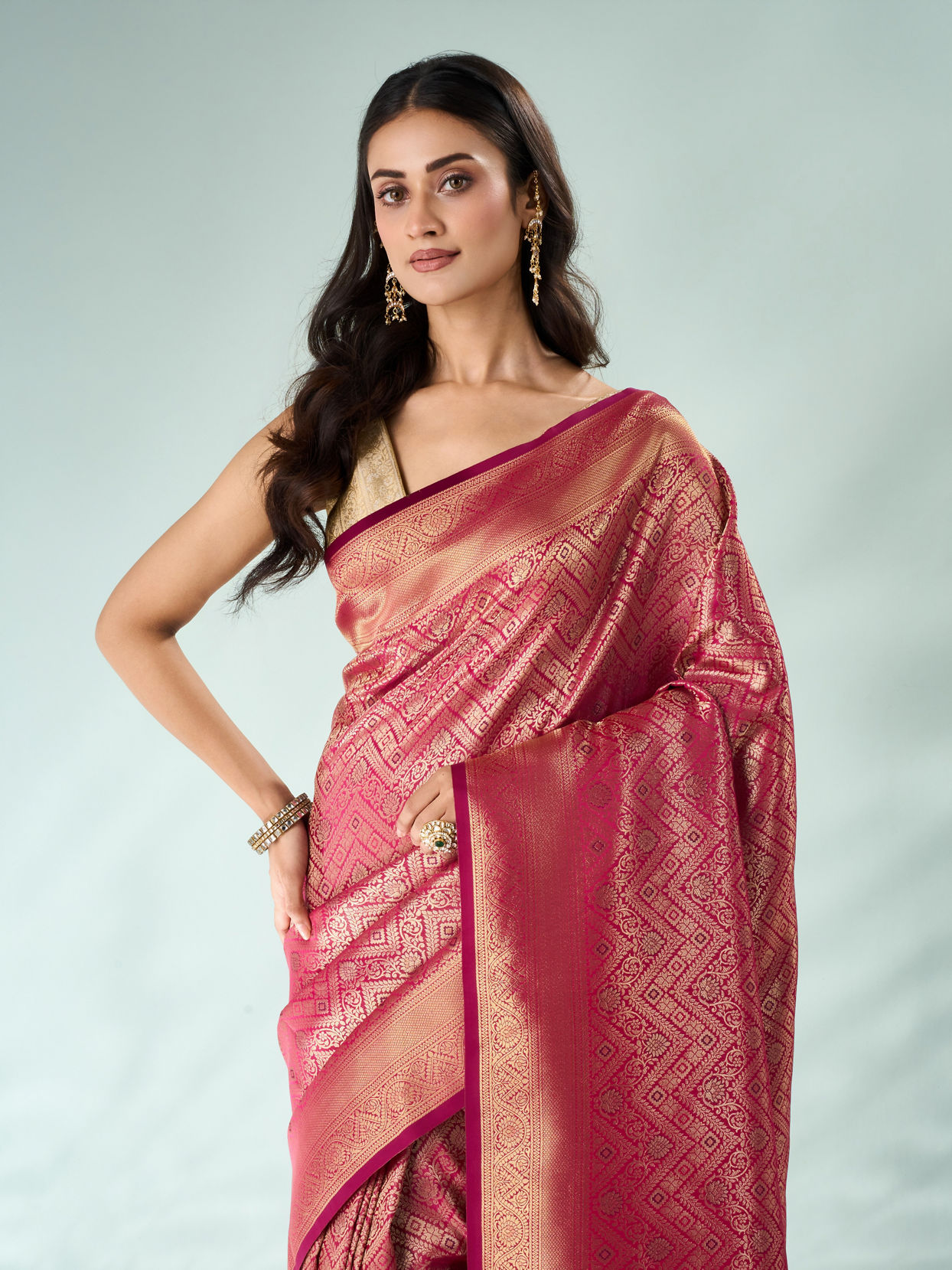 Mohey Women Pink Silk Saree with Weave Design