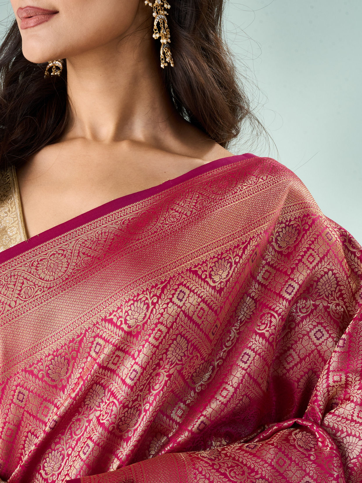 Mohey Women Pink Silk Saree with Weave Design